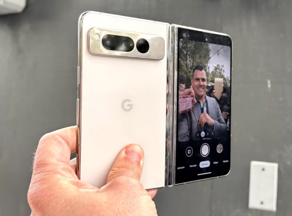 Pixel Fold Specifications and reviews